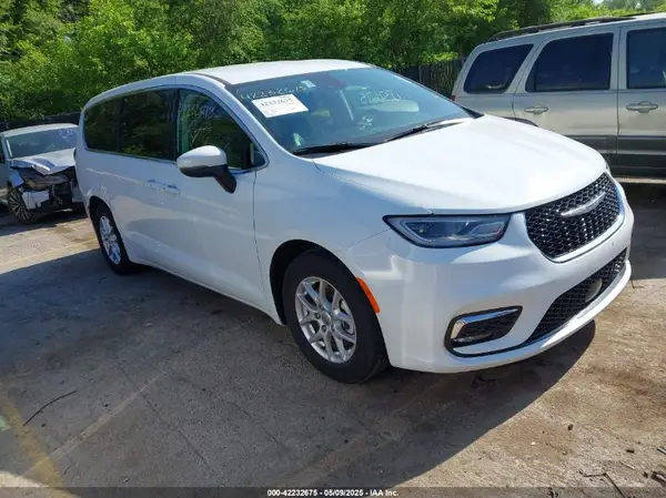 2C4RC1BG6PR581292 2023 CHRYSLER PACIFICA - Image 1