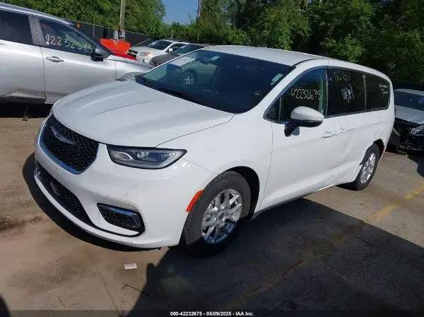 2C4RC1BG6PR581292 2023 CHRYSLER PACIFICA - Image 2