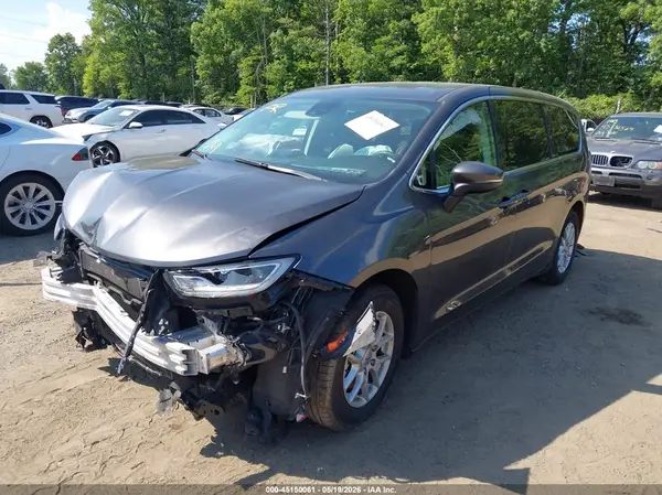 2C4RC1BG6PR586735 2023 CHRYSLER PACIFICA - Image 2