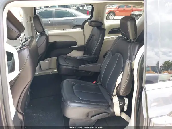 2C4RC1BG6PR590302 2023 CHRYSLER PACIFICA - Image 8