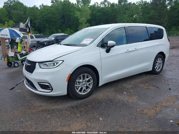 2C4RC1BG6PR591319 2023 CHRYSLER PACIFICA - Image 2