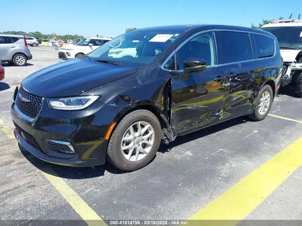 2C4RC1BG6PR597508 2023 CHRYSLER PACIFICA - Image 2