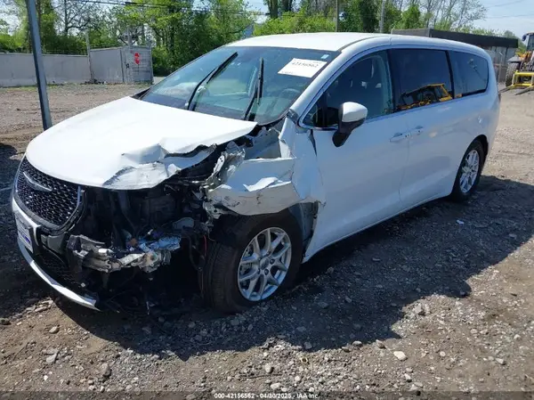2C4RC1BG6PR611245 2023 CHRYSLER PACIFICA - Image 2