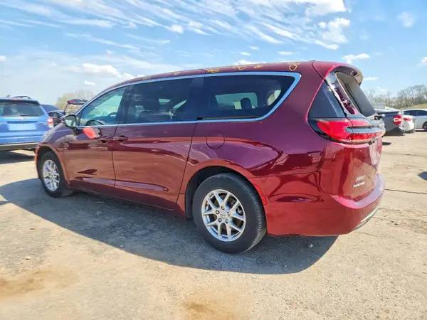 2C4RC1BG6PR613660 2023 CHRYSLER PACIFICA - Image 2