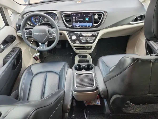 2C4RC1BG6PR625484 2023 CHRYSLER PACIFICA - Image 8