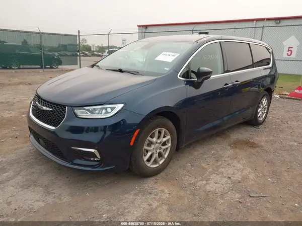 2C4RC1BG6PR631897 2023 CHRYSLER PACIFICA - Image 2