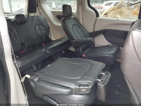 2C4RC1BG6PR631897 2023 CHRYSLER PACIFICA - Image 8