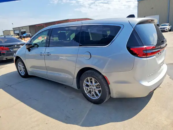 2C4RC1BG6RR139552 2024 CHRYSLER PACIFICA - Image 2