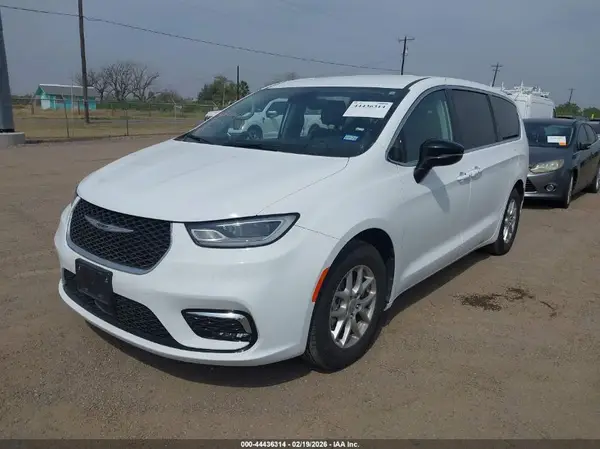 2C4RC1BG6RR140068 2024 CHRYSLER PACIFICA - Image 2