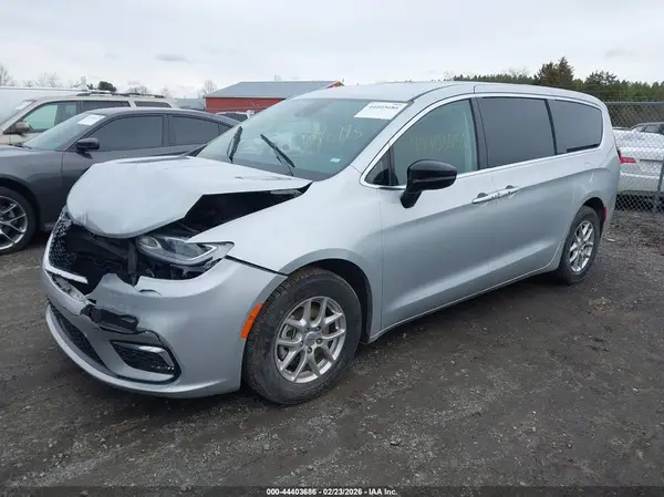 2C4RC1BG6RR143536 2024 CHRYSLER PACIFICA - Image 2