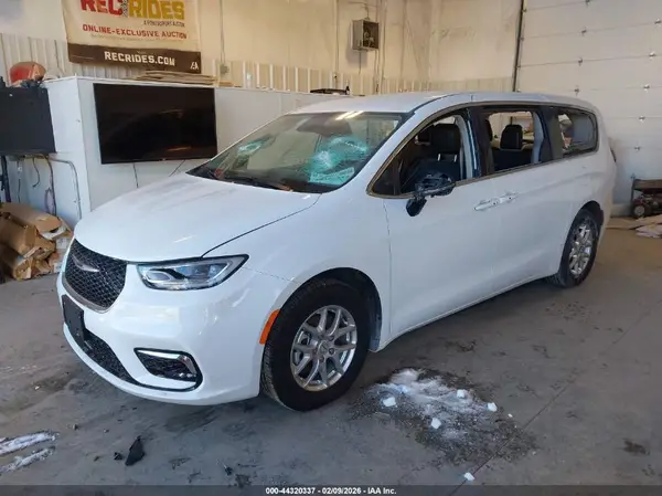2C4RC1BG6RR144251 2024 CHRYSLER PACIFICA - Image 2