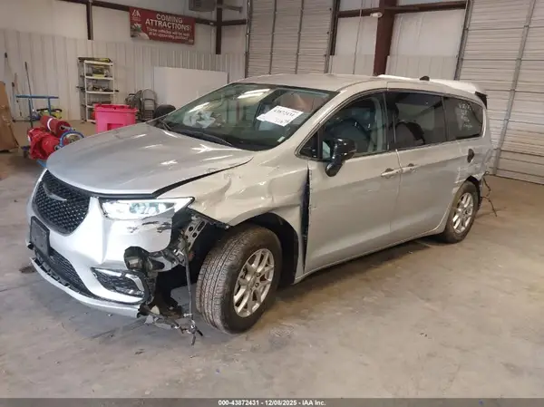2C4RC1BG6RR162779 2024 CHRYSLER PACIFICA - Image 2