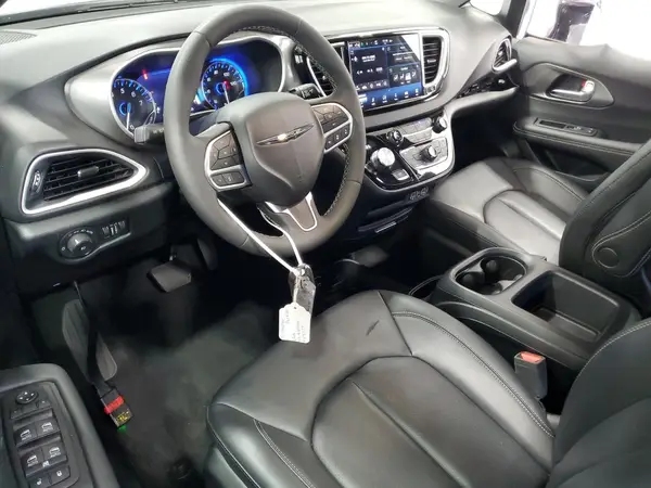 2C4RC1BG6SR512014 2025 CHRYSLER PACIFICA - Image 8