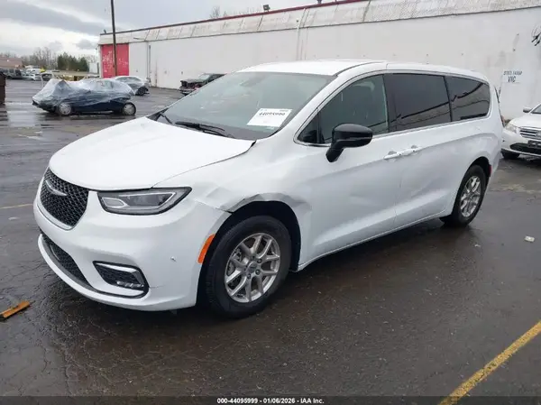 2C4RC1BG6SR531923 2025 CHRYSLER PACIFICA - Image 2