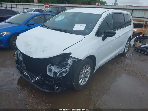 2C4RC1BG6SR532473 2025 CHRYSLER PACIFICA - Image 2