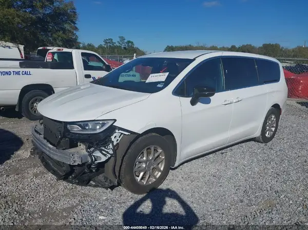 2C4RC1BG6SR538872 2025 CHRYSLER PACIFICA - Image 2
