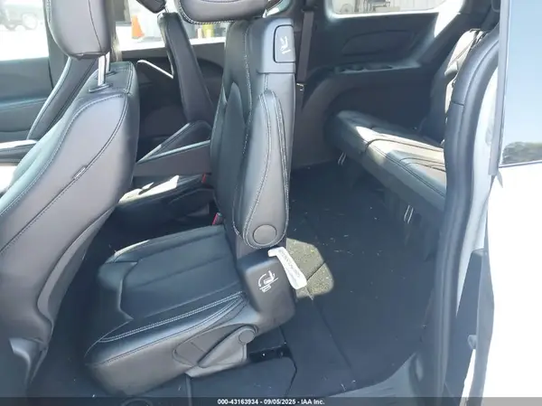2C4RC1BG6SR545451 2025 CHRYSLER PACIFICA - Image 8