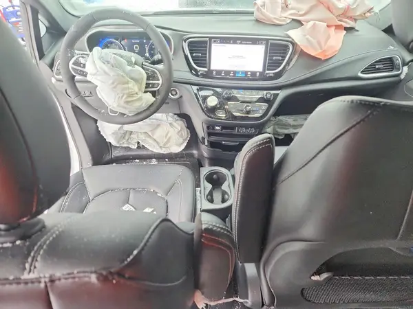 2C4RC1BG6SR549256 2025 CHRYSLER PACIFICA - Image 8