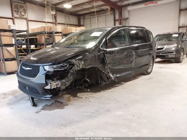 2C4RC1BG6SR555302 2025 CHRYSLER PACIFICA - Image 2