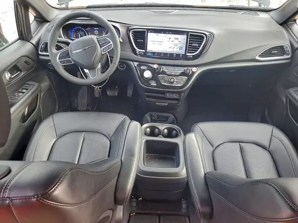 2C4RC1BG6SR555333 2025 CHRYSLER PACIFICA - Image 8