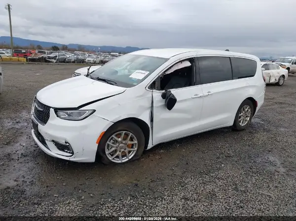 2C4RC1BG6SR561553 2025 CHRYSLER PACIFICA - Image 2