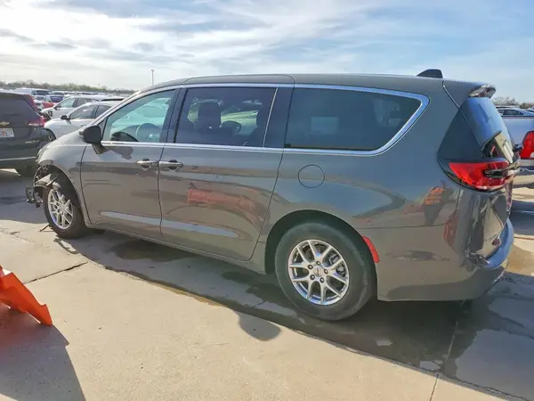 2C4RC1BG6SR568342 2025 CHRYSLER PACIFICA - Image 2