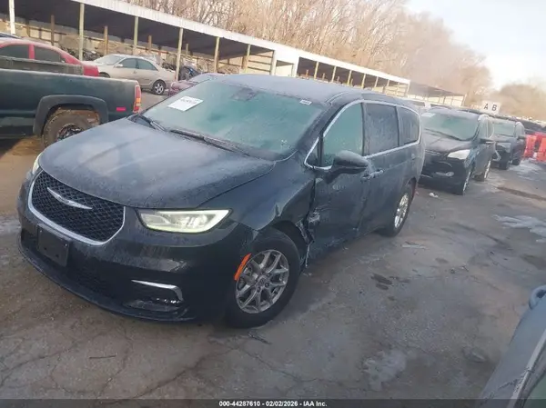 2C4RC1BG6SR574609 2025 CHRYSLER PACIFICA - Image 2