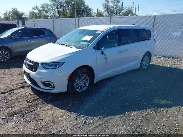 2C4RC1BG6SR614574 2025 CHRYSLER PACIFICA - Image 2