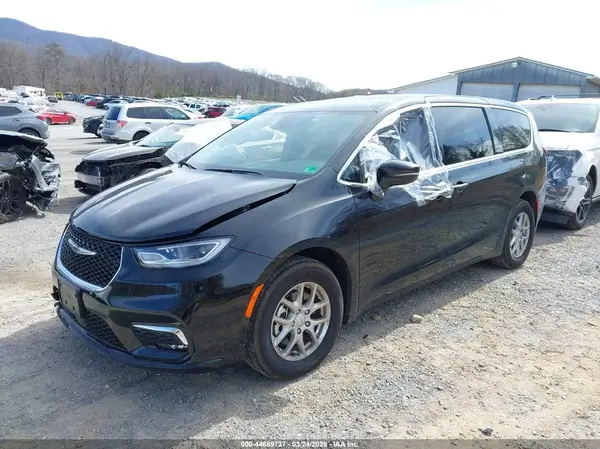 2C4RC1BG6TR159730 2026 CHRYSLER PACIFICA - Image 2
