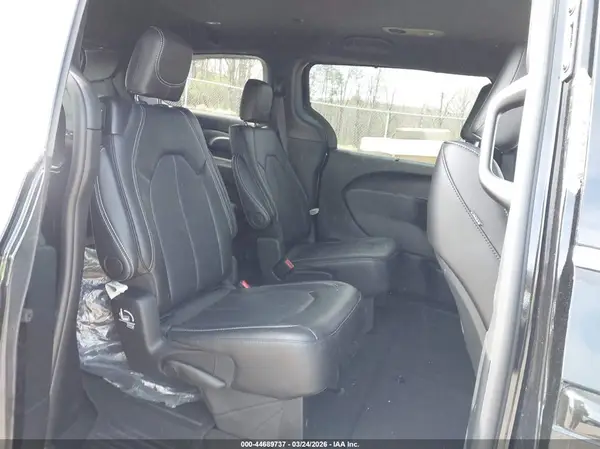 2C4RC1BG6TR159730 2026 CHRYSLER PACIFICA - Image 8