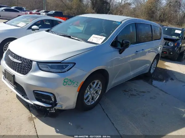2C4RC1BG6TR178343 2026 CHRYSLER PACIFICA - Image 2