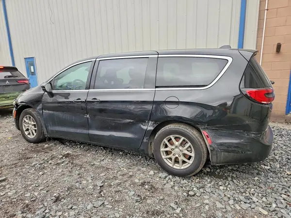 2C4RC1BG6TR201233 2026 CHRYSLER PACIFICA - Image 2
