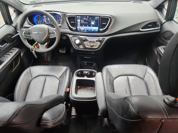2C4RC1BG6TR201233 2026 CHRYSLER PACIFICA - Image 8