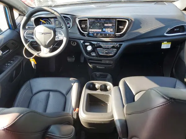 2C4RC1BG6TR222485 2026 CHRYSLER PACIFICA - Image 8