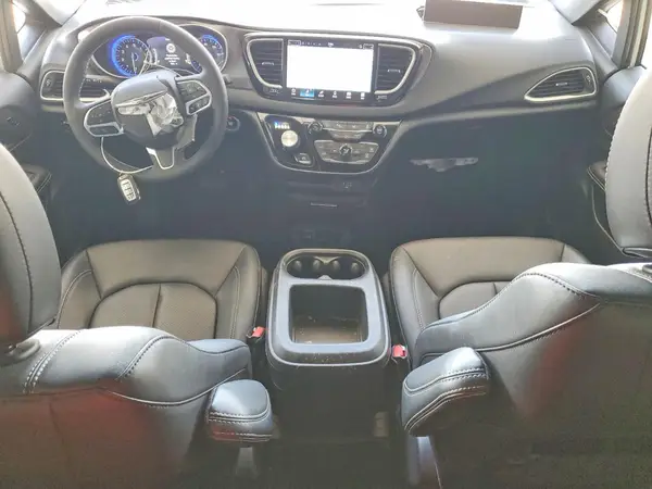 2C4RC1BG6TR226360 2026 CHRYSLER PACIFICA - Image 8