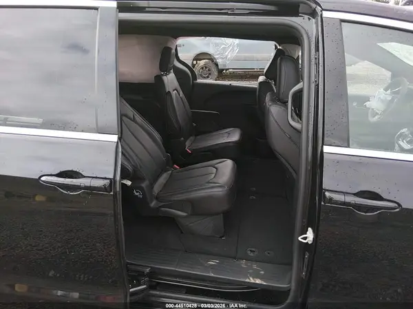 2C4RC1BG6TR231705 2026 CHRYSLER PACIFICA - Image 8
