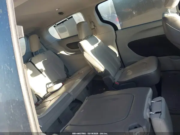 2C4RC1BG7HR501838 2017 CHRYSLER PACIFICA - Image 8