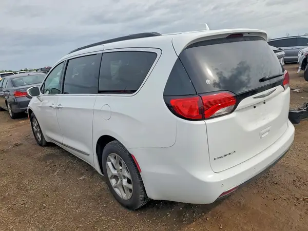 2C4RC1BG7HR506554 2017 CHRYSLER PACIFICA - Image 2