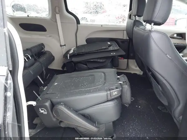 2C4RC1BG7HR506750 2017 CHRYSLER PACIFICA - Image 8