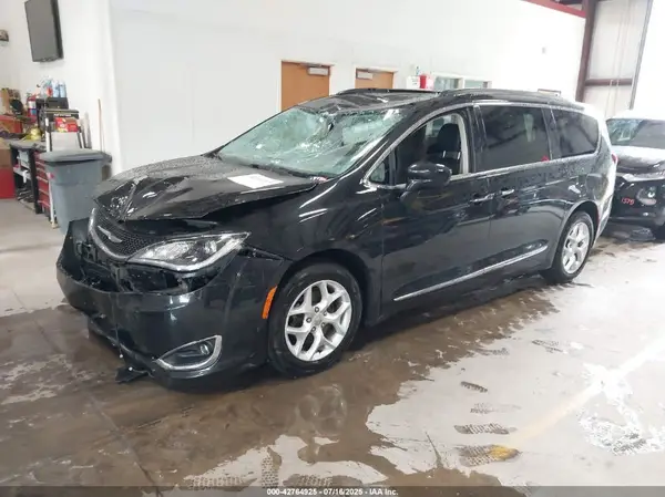 2C4RC1BG7HR507509 2017 CHRYSLER PACIFICA - Image 2