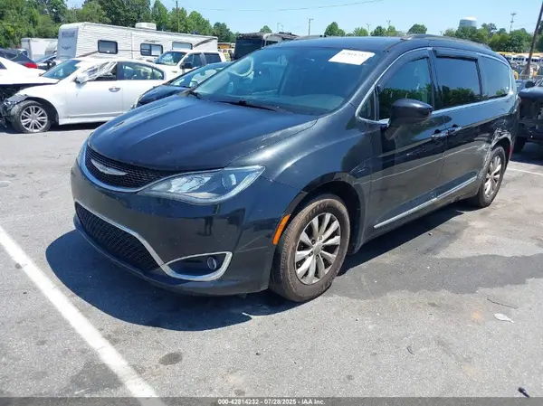 2C4RC1BG7HR507669 2017 CHRYSLER PACIFICA - Image 2