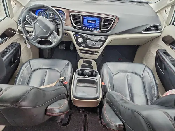 2C4RC1BG7HR510233 2017 CHRYSLER PACIFICA - Image 8