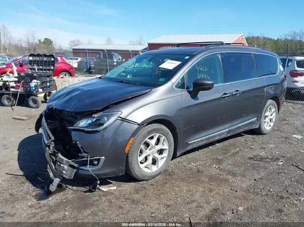 2C4RC1BG7HR511818 2017 CHRYSLER PACIFICA - Image 2