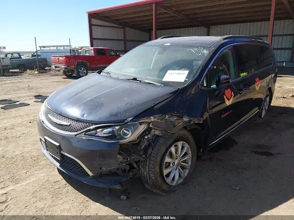 2C4RC1BG7HR514864 2017 CHRYSLER PACIFICA - Image 2