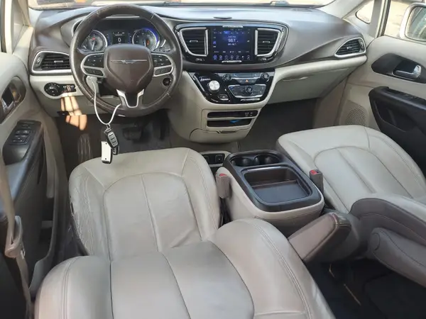 2C4RC1BG7HR516646 2017 CHRYSLER PACIFICA - Image 8