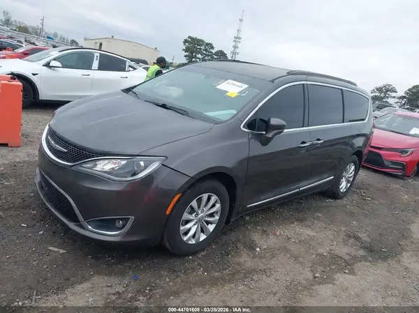 2C4RC1BG7HR517232 2017 CHRYSLER PACIFICA - Image 2