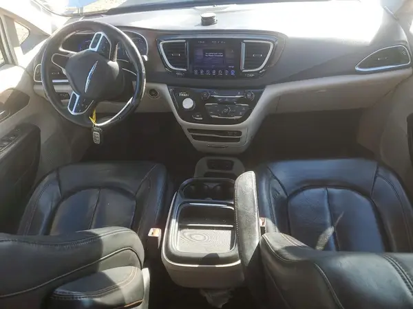 2C4RC1BG7HR523418 2017 CHRYSLER PACIFICA - Image 8