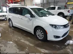 2C4RC1BG7HR525931 2017 CHRYSLER PACIFICA