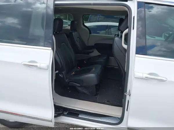 2C4RC1BG7HR526643 2017 CHRYSLER PACIFICA - Image 8