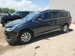 2C4RC1BG7HR526724 2017 CHRYSLER PACIFICA